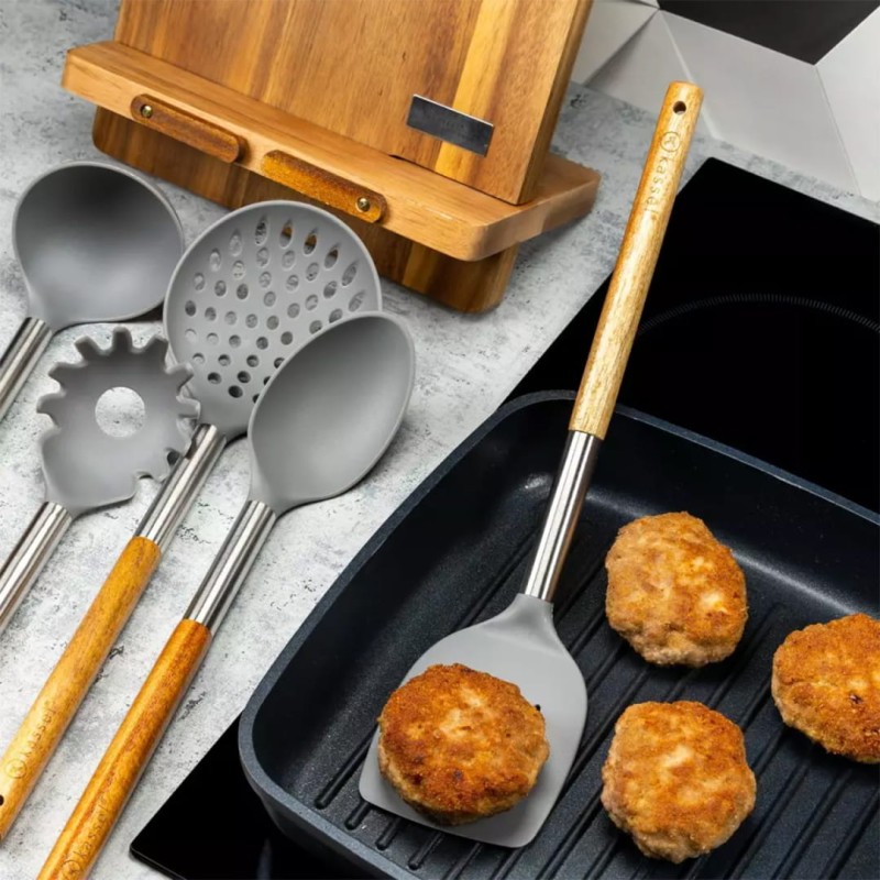 9899ee04ed92d2d020e01246bfc6a4f4