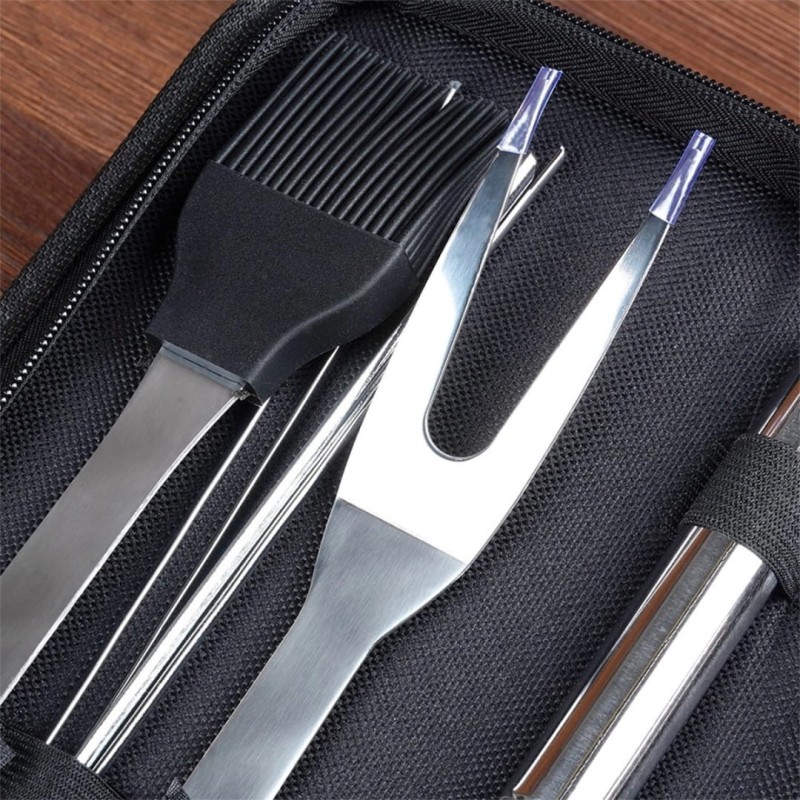 Zestaw 10 przyborów do grilla w etui