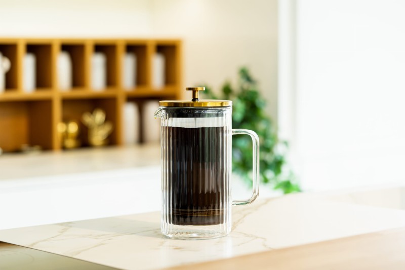 Zaparzacz do kawy i herbaty z podwójną ścianką 1000 ml Tulip złoty mat