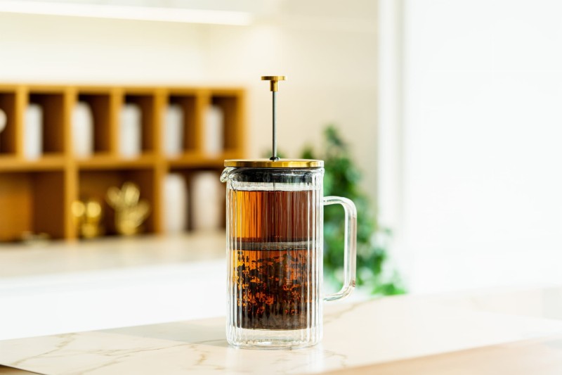 Zaparzacz do kawy i herbaty z podwójną ścianką 1000 ml Tulip złoty mat