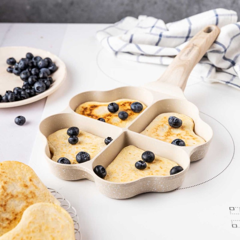 Patelnia do jajek pancake omletów 4 części SERDUSZKA KLAUSBERG
