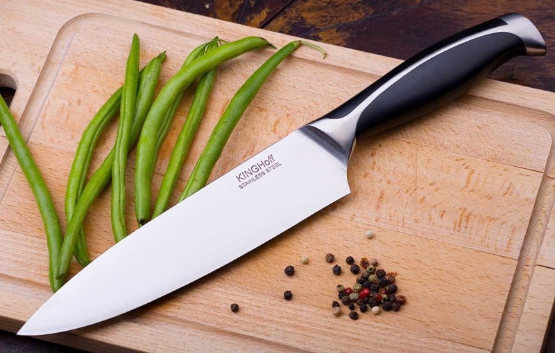 Nóż szefa kuchni stalowy 22 cm KINGHOFF czarny