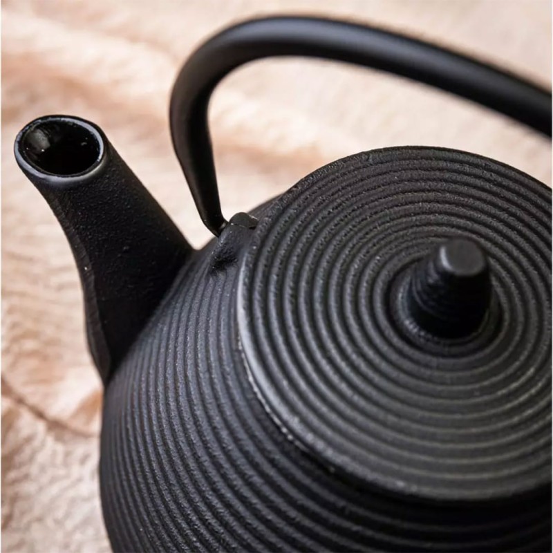 Dzbanek zaparzacz żeliwny 1L z filtrem i filiżankami KINGHOFF