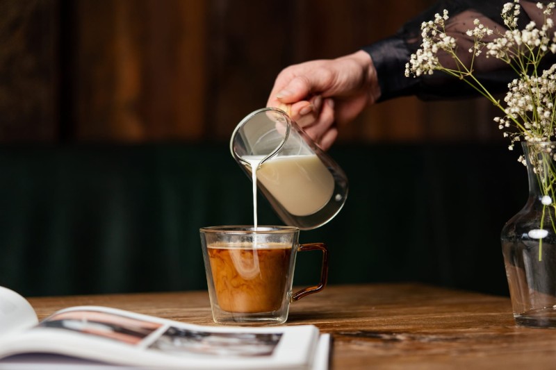 Mlecznik z podwójną ścianką 200 ml Diva