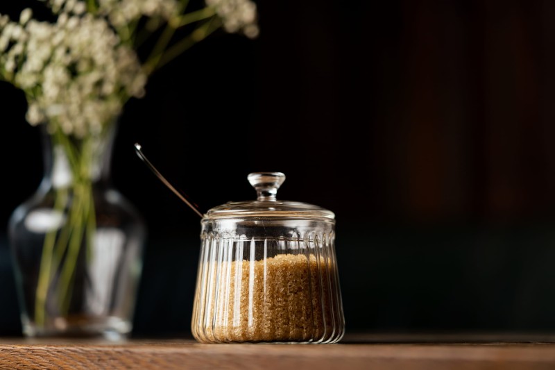 Cukiernica szklana z pokrywką 250 ml Mia