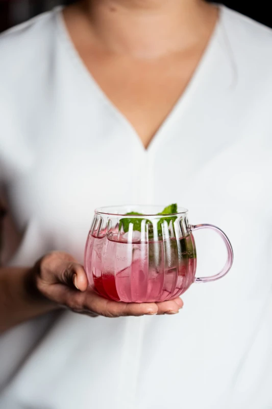 Komplet 2 szklanek z różowym uchem 350 ml Tulip