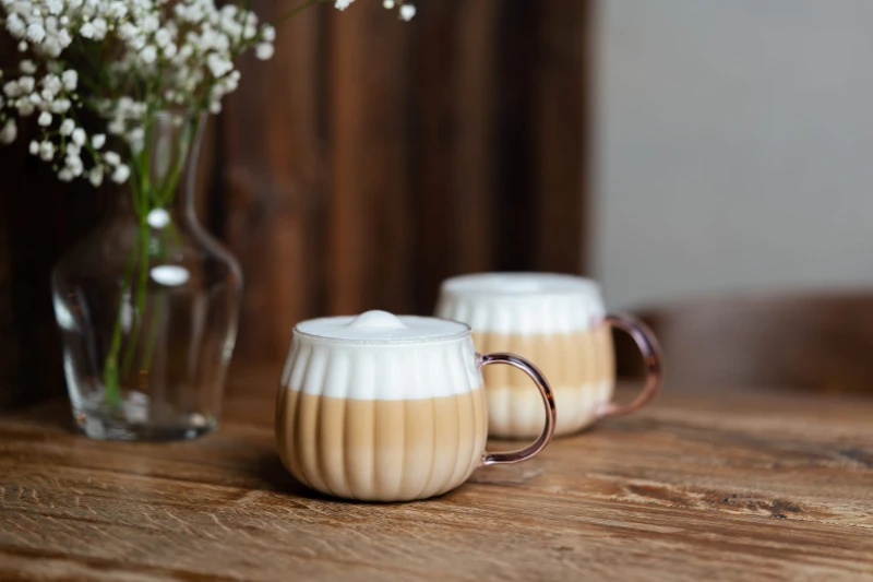 Komplet 2 szklanek z różowym uchem 350 ml Tulip