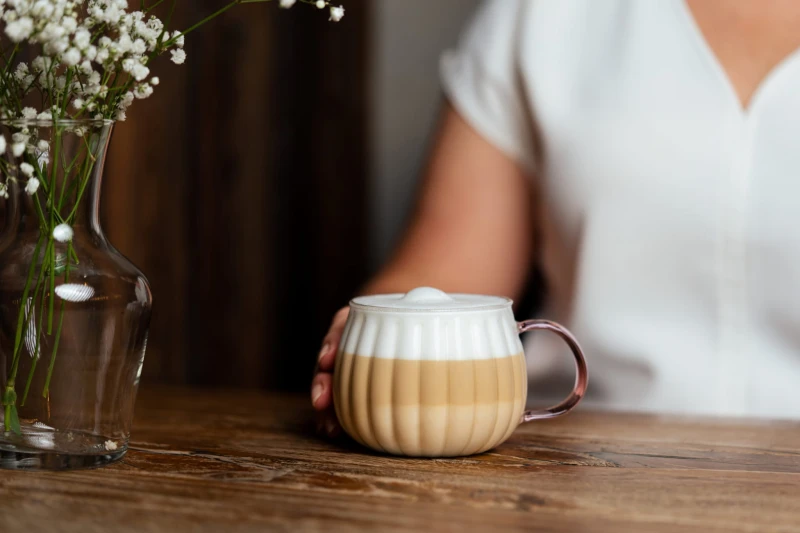 Komplet 2 szklanek z różowym uchem 350 ml Tulip