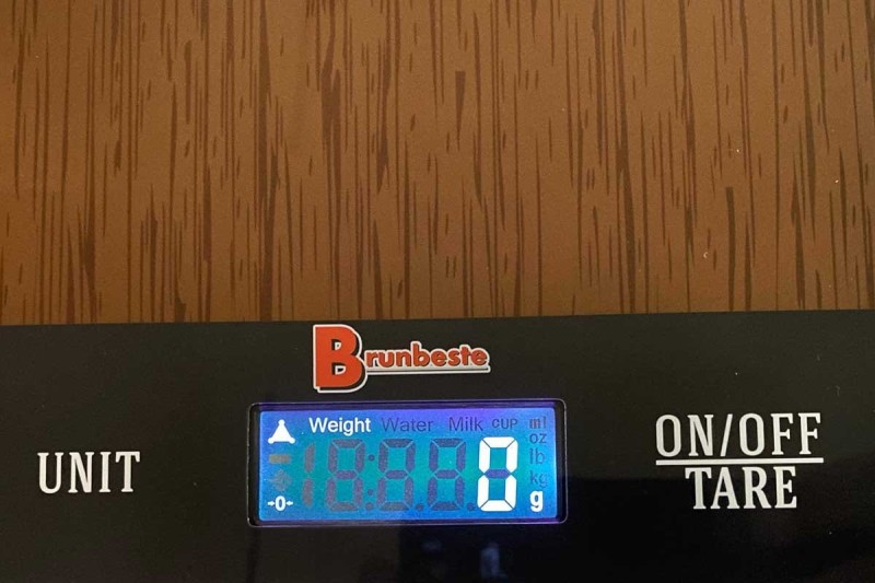 Waga szklana elektroniczna z wyświetlaczem LCD do 5kg