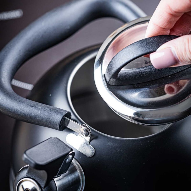 Czajnik z gwizdkiem 1,8L KINGHOFF czarnyy