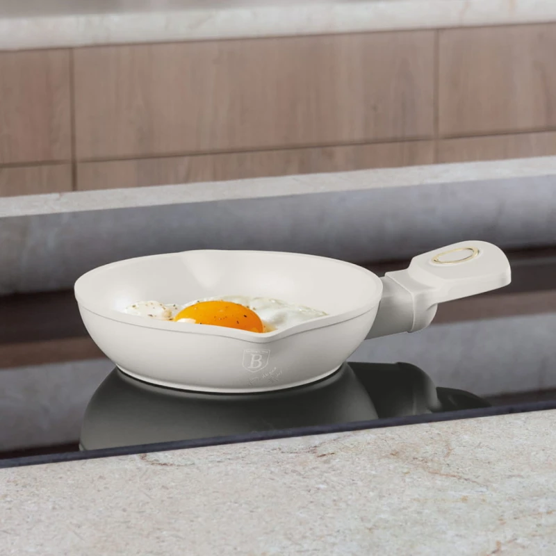Mini patelnia z powłoką tytanową 16cm BERLINGER HAUS SAHARA kremowa