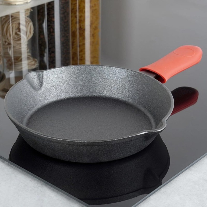 Patelnia żeliwna z silikonową nakładką 20cm CAST LINE