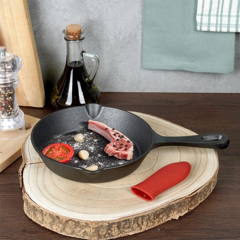 Patelnia żeliwna z silikonową nakładką 20cm CAST LINE