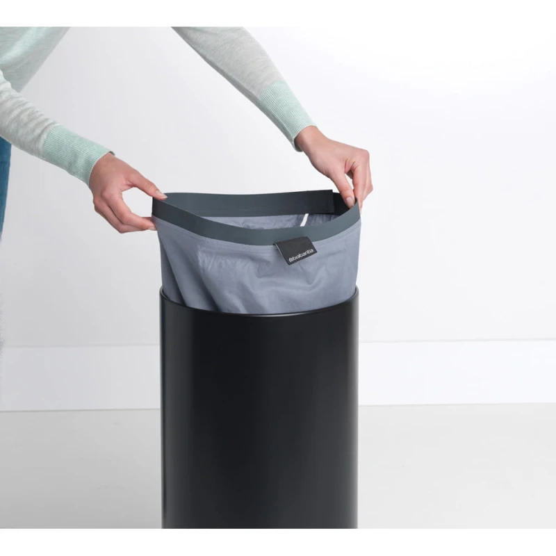 Kosz na pranie 35l czarny mat pokrywa z korka