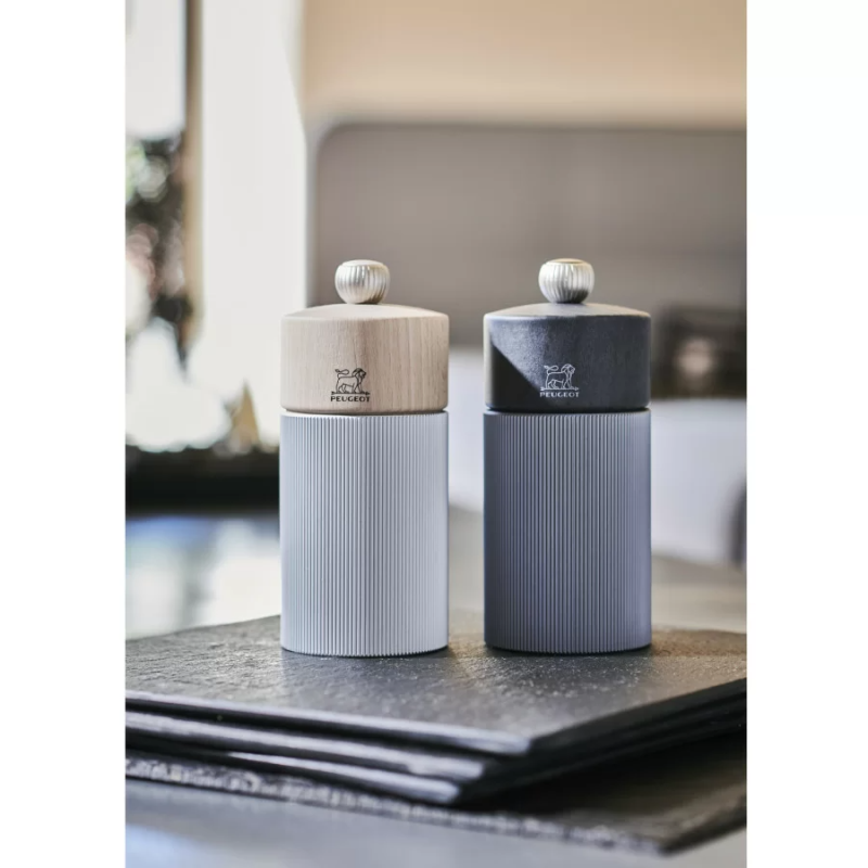 Młynek do soli 12 cm Dark Carbone LINE