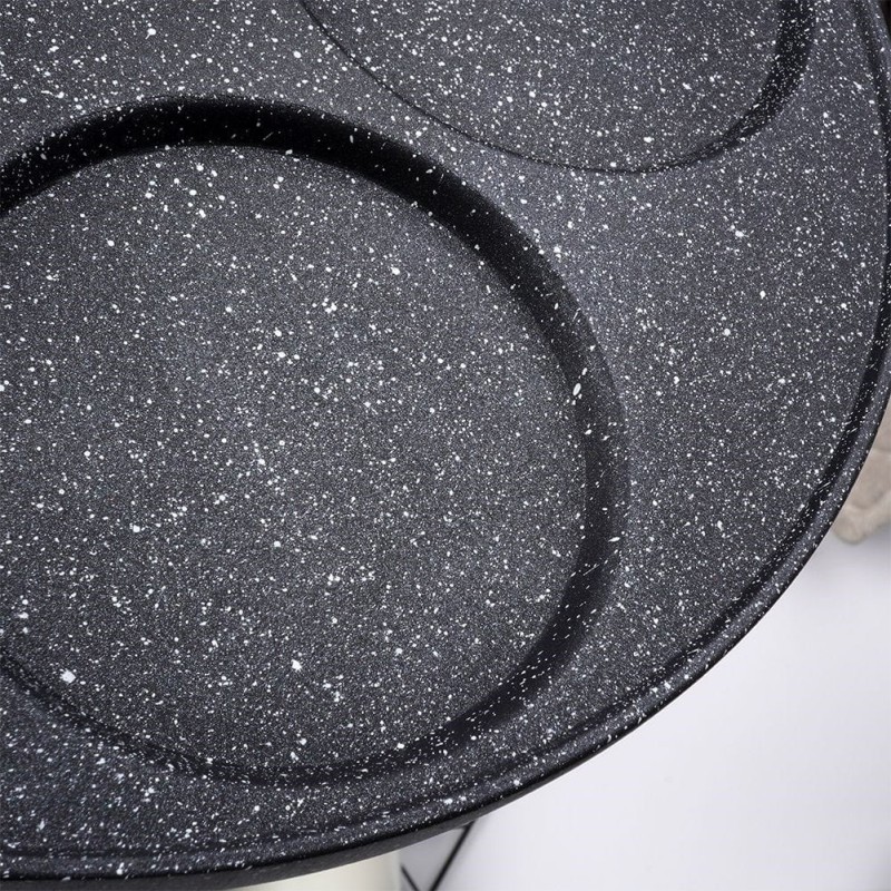 Patelnia z powłoką granitową do jajek placuszków 4x9,5cm BLACK&WOOD