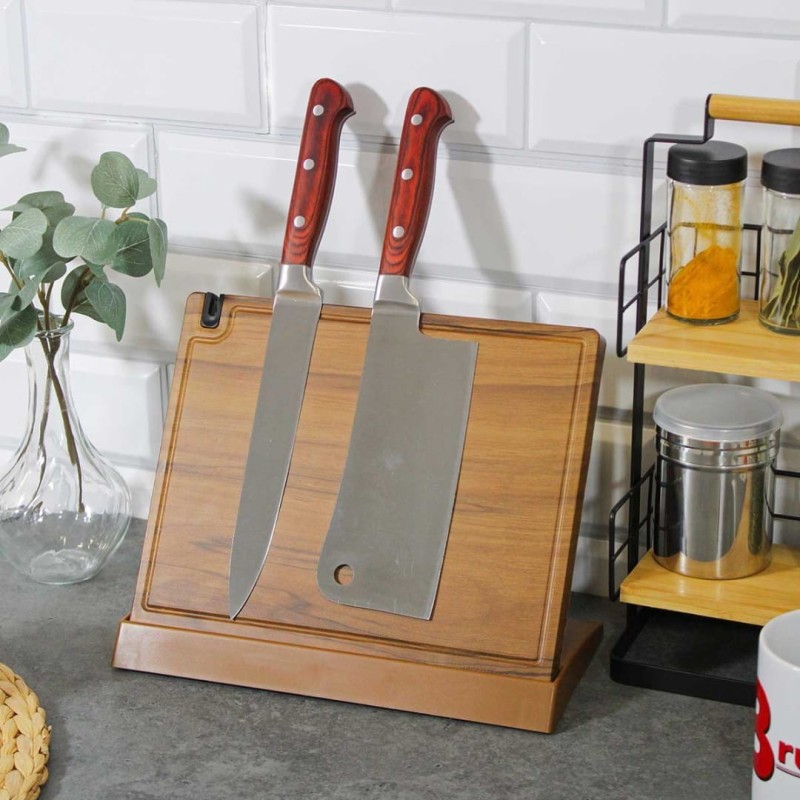 Stojak magnetyczny drewniany na noże z wbudowaną ostrzałką 27x23cm