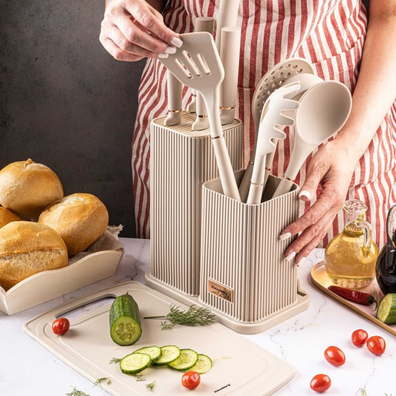 Zestaw noży i przyborów kuchennych z deską w stojaku KLAUSBERG szary