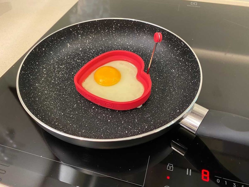 Patelnia z powłoką marmurkową KINGHOFF MARMO 26cm