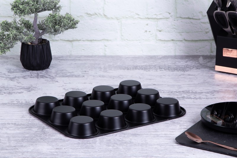 Forma blacha do pieczenia 12 muffinek BERLINGER HAUS