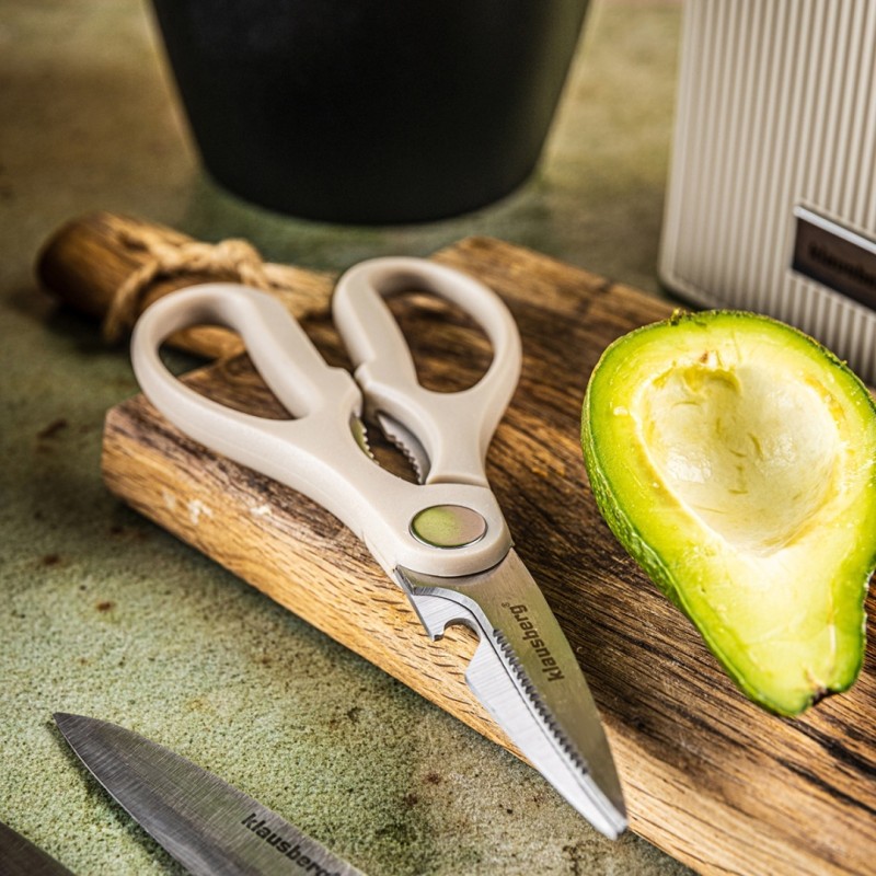 Zestaw noży i przyborów kuchennych w bloku akacjowym KLAUSBERG beżowy