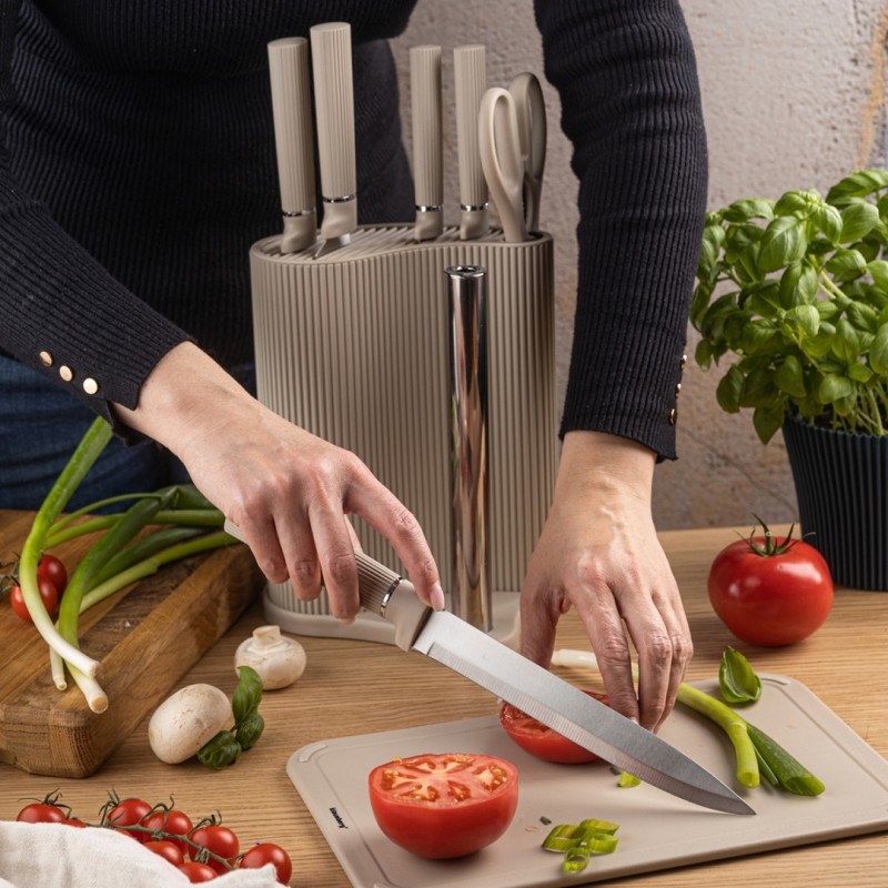 Zestaw noży kuchennych w stojaku z deską i uchwytem na ręcznik KLAUSBERG szary