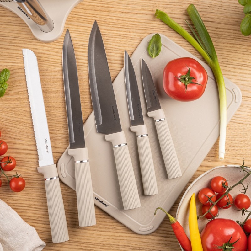 Zestaw noży kuchennych w stojaku z deską i uchwytem na ręcznik KLAUSBERG szary