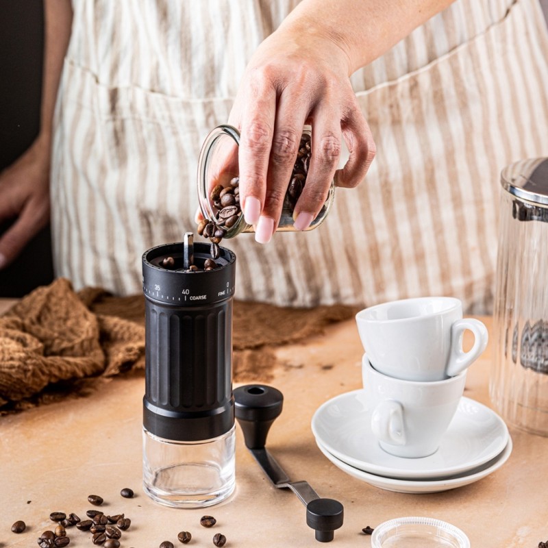 Młynek do kawy ręczny z regulacją KINGHOFF czarny